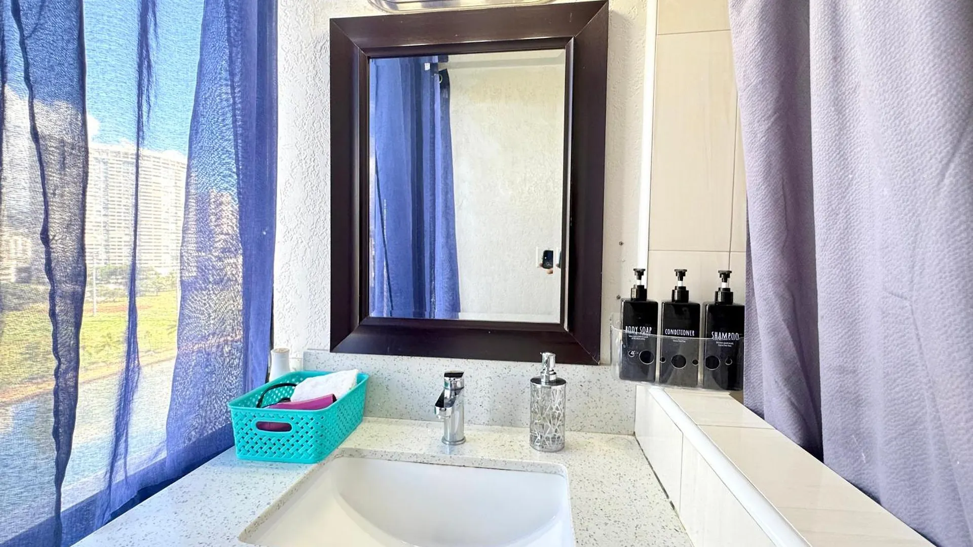 Waikikibeach Familyroom For 10 People River View 호놀룰루 0*,  미국